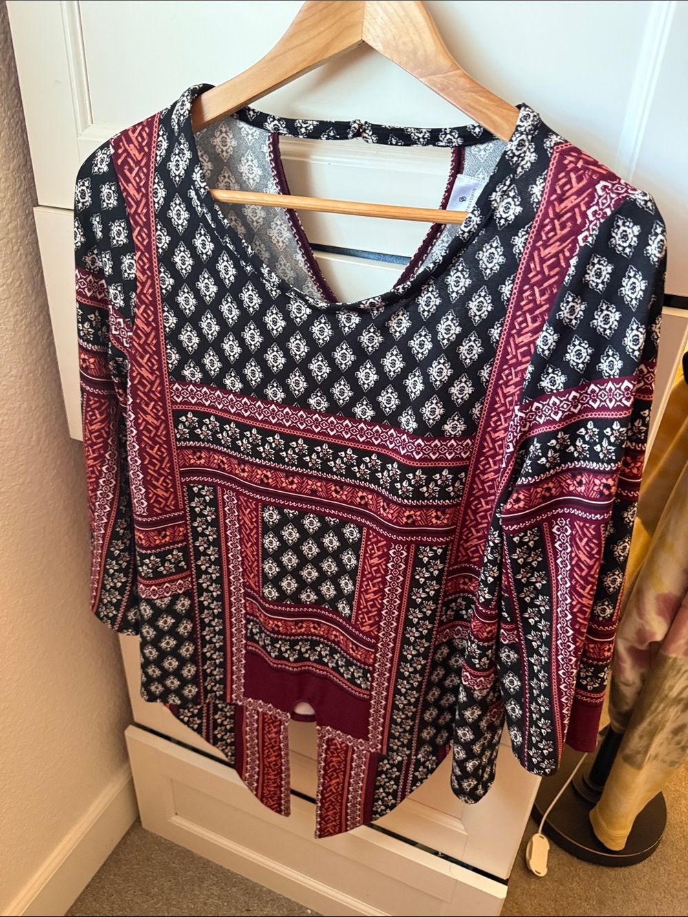 dressbarn Black and Burgundy Patterned Tunic Top